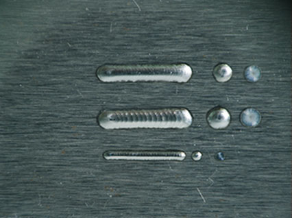 <a href='http://m.qutaob.com/product/3.htm' class='text_a'>模具激光焊機(jī)</a>修復(fù)鏡面模具效果